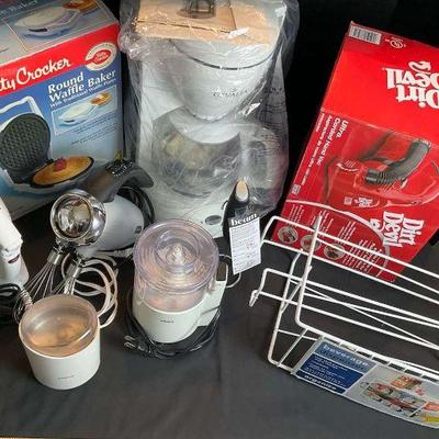 Small appliance and household essentials lot