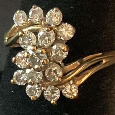 Gold and diamond cluster ring