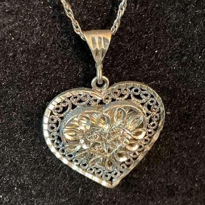 Sterling silver filigree heart pendant necklace