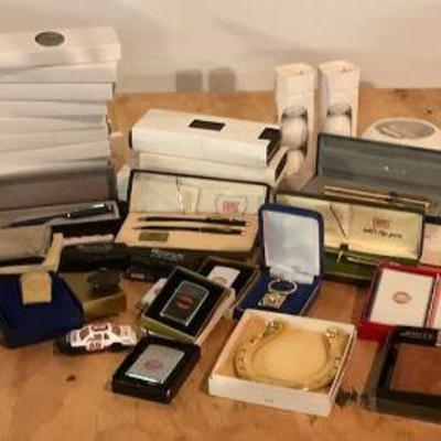 Vintage executive gift set collection golf pens watches & more