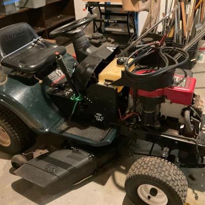 Craftsman 14 5 hp riding lawn mower model 917.271532