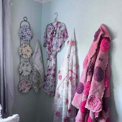 HANDMADE AFGHANS(3)