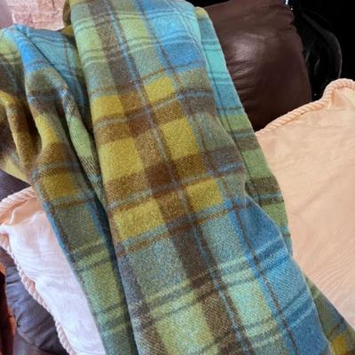 WOOL LAP BLANKET