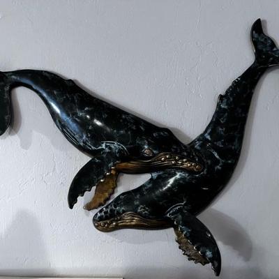 METAL WHALE WALL HANGING