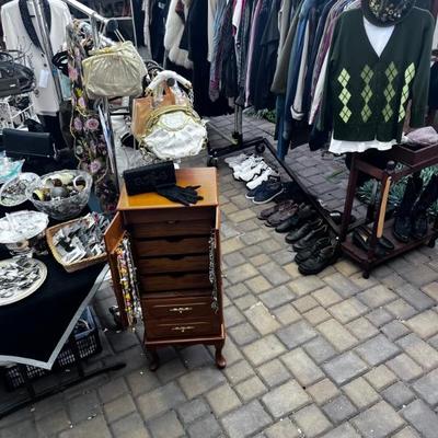 MEN'S CLOTHING