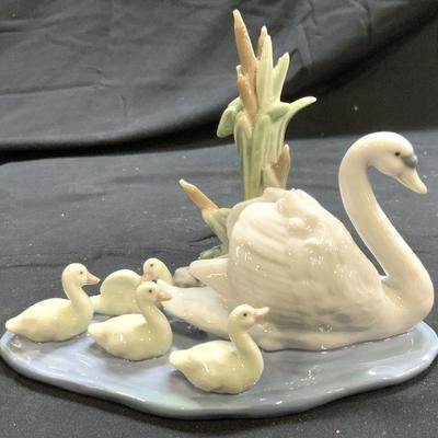 LLADRO Vtg Follow Me Mother Swan W 4 Cygnets 5722
