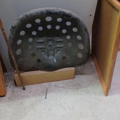Tracker seat