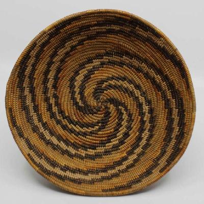 Native American Navajo Shallow Basket