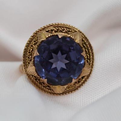 Victorian 14K Purple Stone Gold Ring
