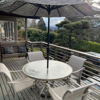 Patio Picnic Table & 4 Chairs with Umbrella