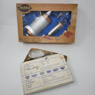 Vintage Mirror Cookie Decorating Set & Tartlet Tins