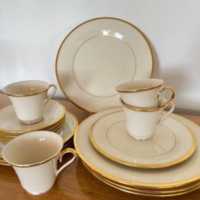 Lenox Eternal Gold Place Setting for Four