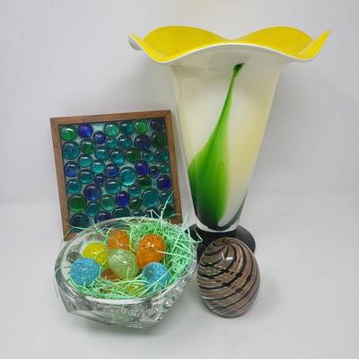 Glass Eggs and Tulip Glass Vase MORE
