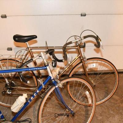 675 garage