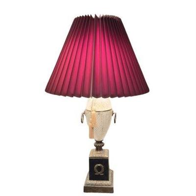 Lot 033-302
Marble Plinth and Crystal Lamp