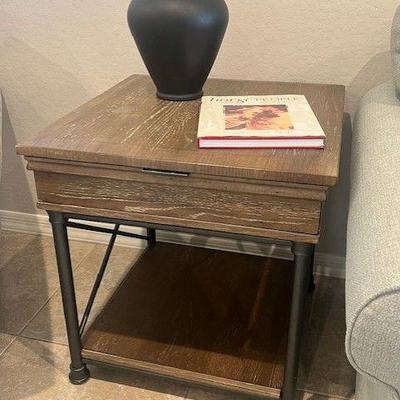 Derrington End Table