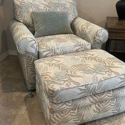 La-Z Boy Chair & Ottoman