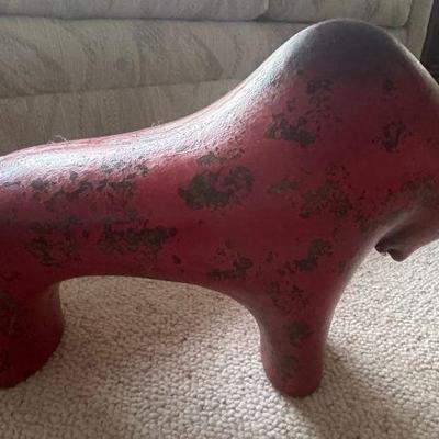 Bull pottery sculture