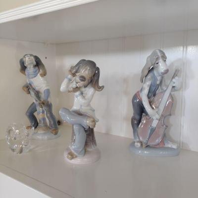 LLADRO dog band figurines.