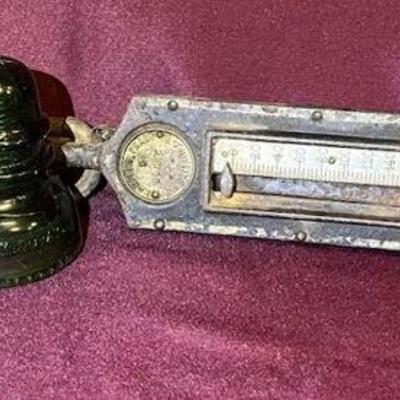 Antique Fish Spring Scale & Hemingray No.40 Insulators