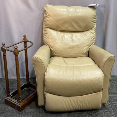 La-Z-Boy Power Recliner XR Rocker Recliner With Vintage Umbrella Stand