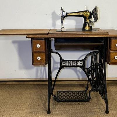 1908 Antique Singer Sewing Machine