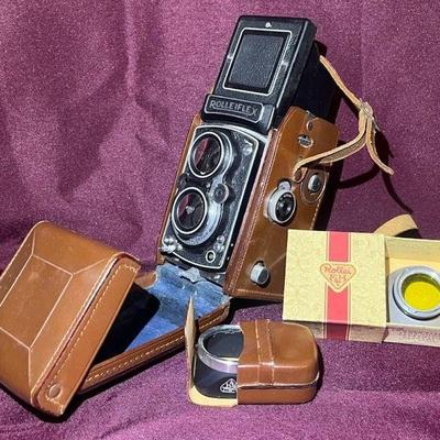 Vintage Rolleiflex Twin Lens 6x6 Franke & Heidecke Braunschweig Camera In Case With Lens Hood