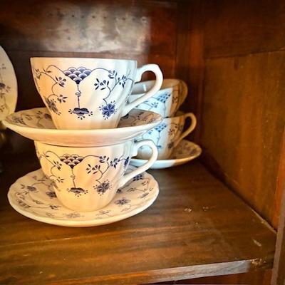 Churchill "Finlandia" china set.