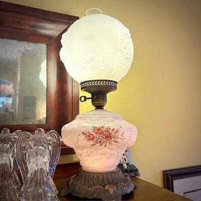 VIntage Gone With The Wind lamp