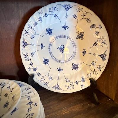 Churchill "Finlandia" china set.