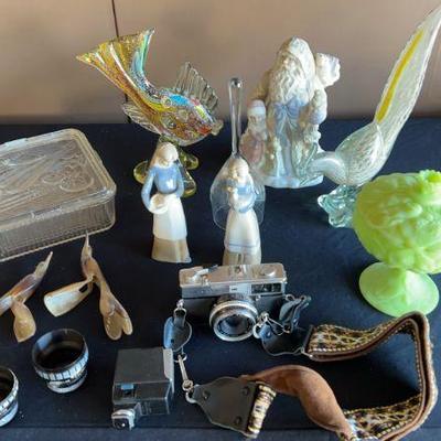 Olympus 35 SP Camera, Decorative Figurines
