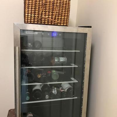 wine cooler $96
21 X 21 X 31"