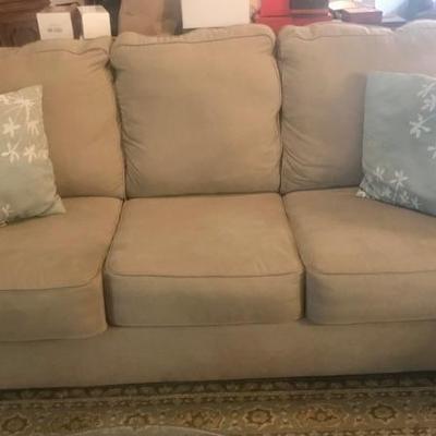 sleeper sofa $149
76 X 35"