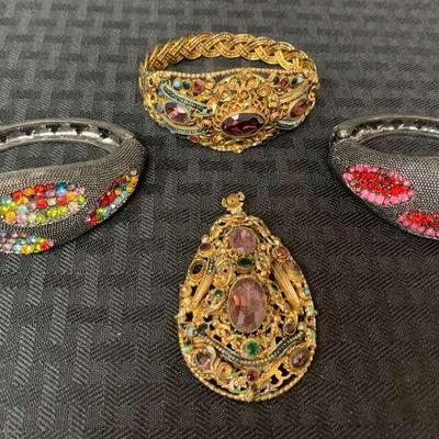 Ct724 vintage bracelets and pendant