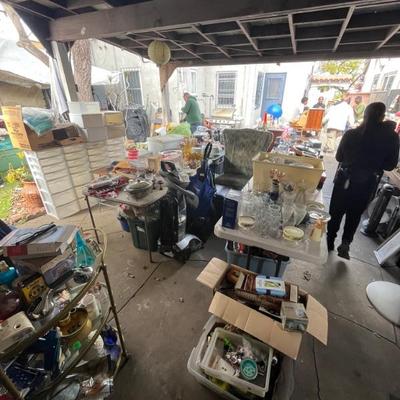 Estate sale photo