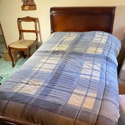 Twin sleigh bed