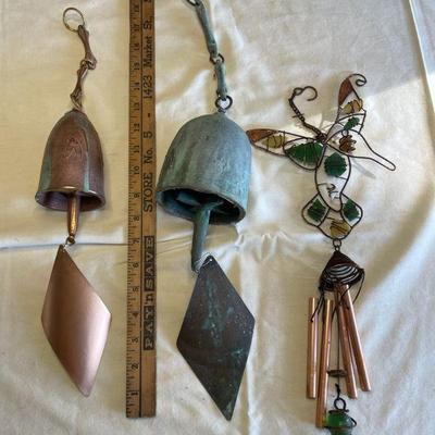 Oudoor hanging chimes and small pots