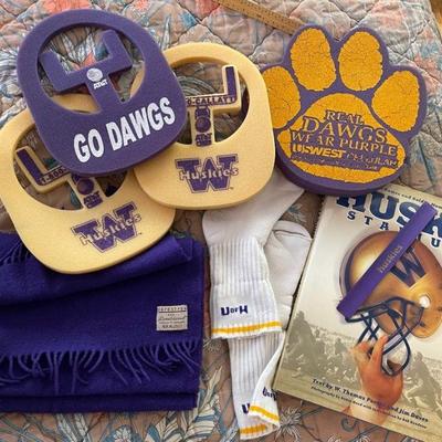 U of w collectibles shirts mugs, poster & mores