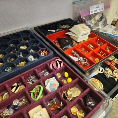 Lots of new (to us) jewelry! 