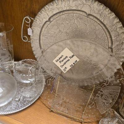 Neman Marcus Christmas plate - 50% OFF! 