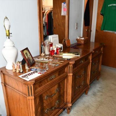 089 some highlights winfield estate sale
