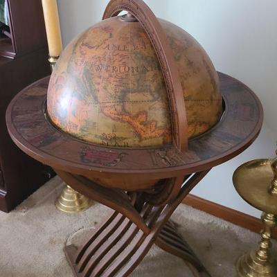 Globe Bar