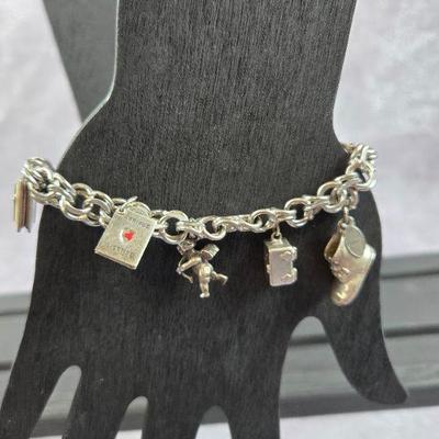 charm bracelet 