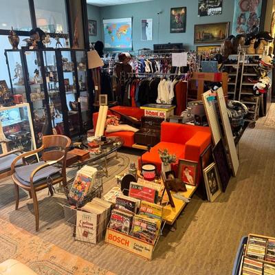 Estate sale photo