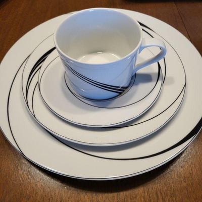Block Spal Portugal - White Pearl Porcelain Service for 8