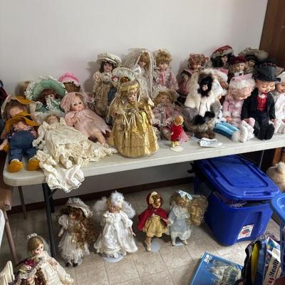 More Dolls 