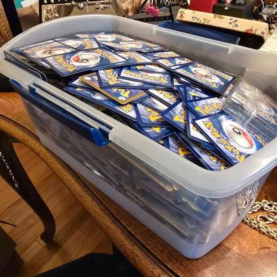 POKEMAN CARDS TUB FULL