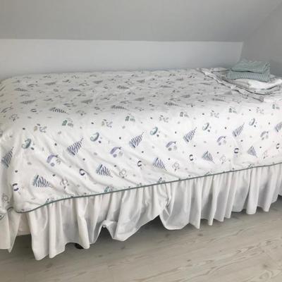 extra long twin bed $159