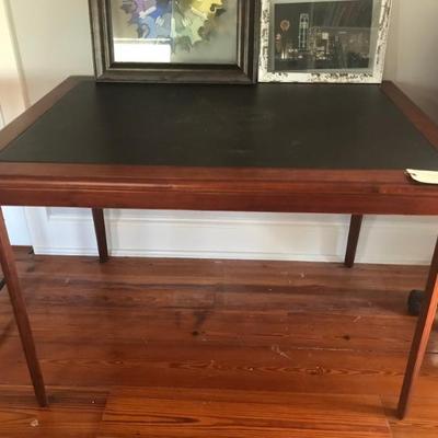 folding table $45
44 X 32 X 29"