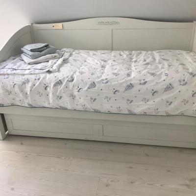 trundle bed $499
81 X 44 X 45"